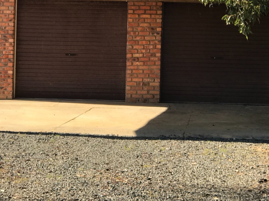 3 Bedroom Property for Sale in Bloemfontein Rural Free State